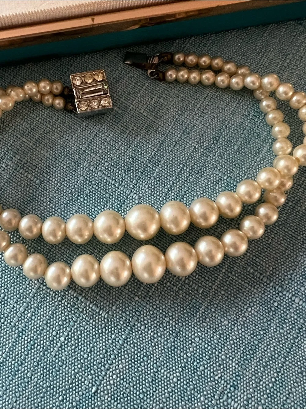 Vintage Cezanne by Richelieu double strand pearl bracelet in original box